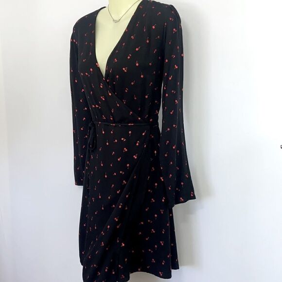 Rails Dress “Lola Metallic Cherries” Wrap Style Nwot Sz XS - Picture 5 of 8